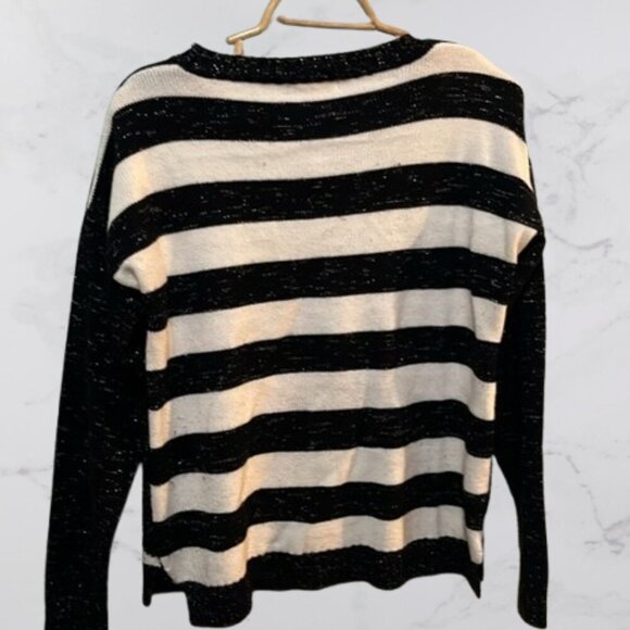 It's Our Time Christmas Sweater Size L - Picture 3 of 3